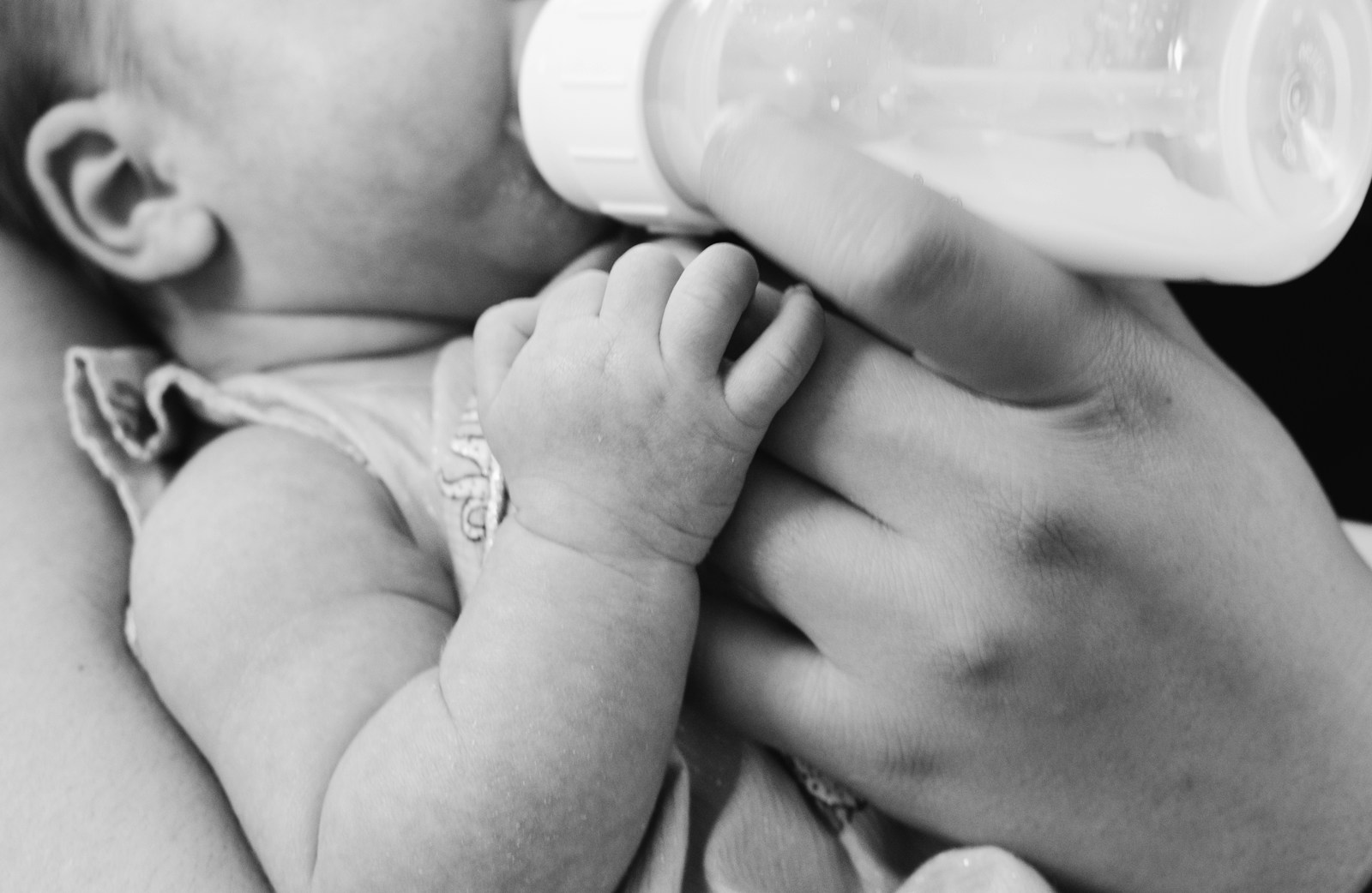 Meilleur biberon bébé : quelles marques choisir en 2025